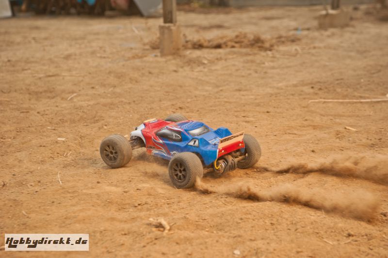 S10 Twister Non-RTR 1/10 Elektro Truggy LRP 120610