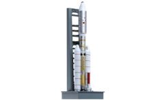 1:400 Titan IIIE w/Launch Pad, Fertigm. Carson 756343 500756343