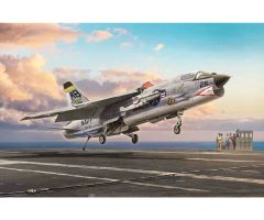 1:72 F-8E Crusader Carson 1456 510001456