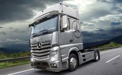 1:24 Mercedes Benz Actros MP4 Gigaspace Carson 3905 510003905