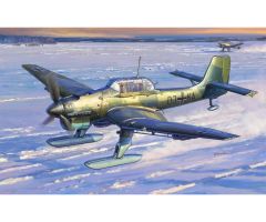 1:72 JU-87 B-2/U4 Stuka w/Ski Carson 7323 530007323