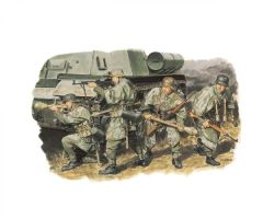 1:35 German Grenadiers East Prussia 1945 Carson 6057 540006057