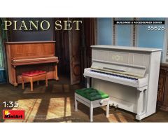 1:35 Piano Set Carson 35626 550035626