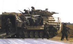 AAV-7 (IRAQ 2003) 1:72 Carson 777233