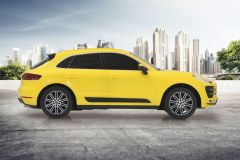 Porsche Macan Turbo 1:24 gelb 27MHz Jamara 405019