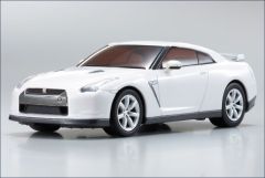 dNano Nissan GT-R Ult.,weiss Kyosho 32404W