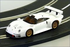 Slotcar Porsche 911 GT1 weiss Kyosho D1431030502