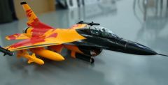 F-16 KIT Holländisches Demoteam 860mm Orange 35259