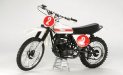 1:6 Yamaha Motocrosser YZ250 Tamiya 16036 300016036