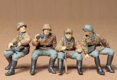 GERMAN SOLDIERS SEATED Tamiya 35109