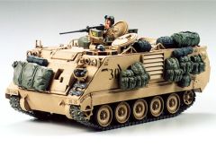 1:35 US M113A2 Man.-Transporter Wüste(2) Tamiya 300035265