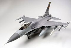 1:32 Lockheed Mar.F-16CJ Fighting Falcon Tamiya 300060315